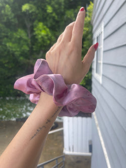SCRUNCHIE - WILD ROSE